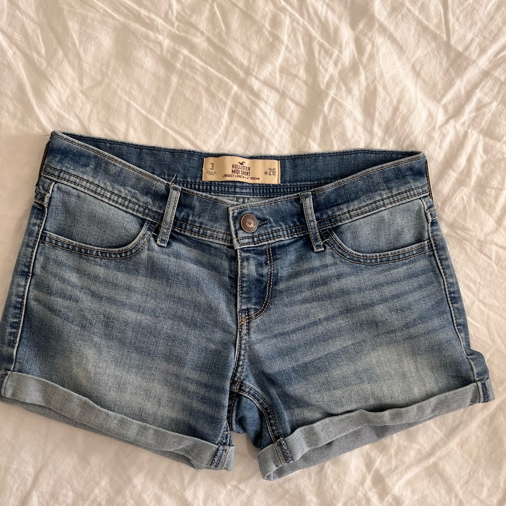 Hollister jean shorts size 3